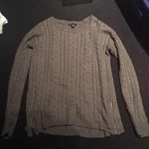 American Eagle, grey sweater